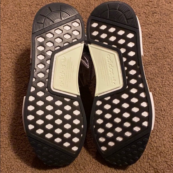 ‼️SOLD‼️ NWT Men’s Adidas NMD_R1 Primeknit - Picture 4 of 6